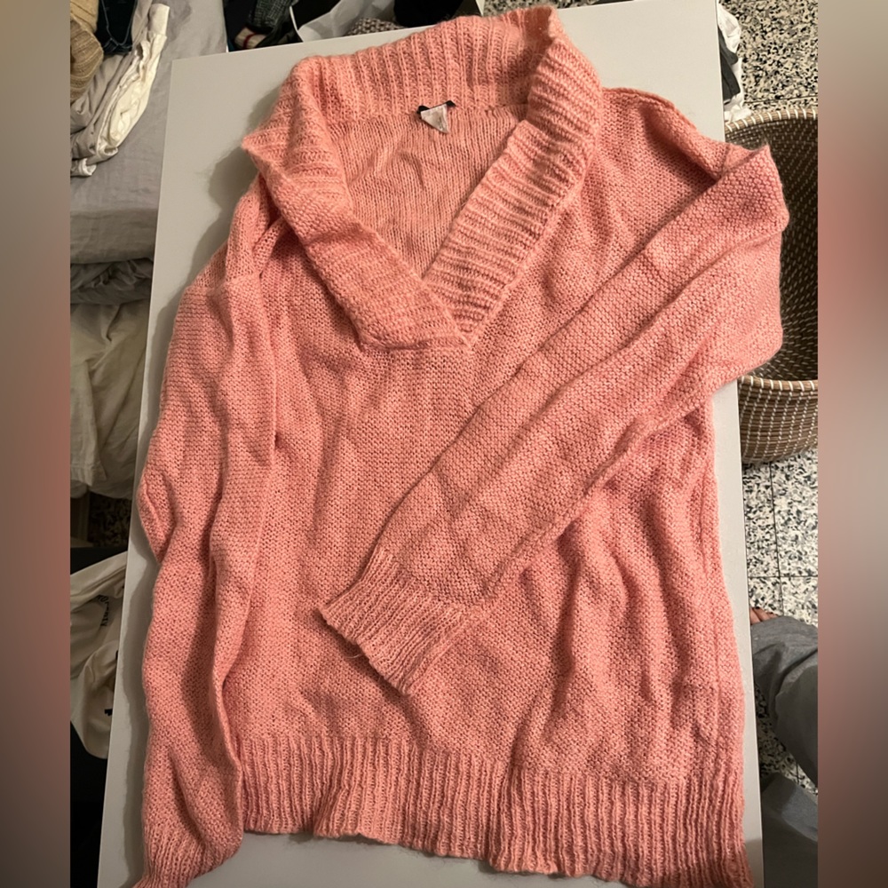 Salmon pink oversize sweater